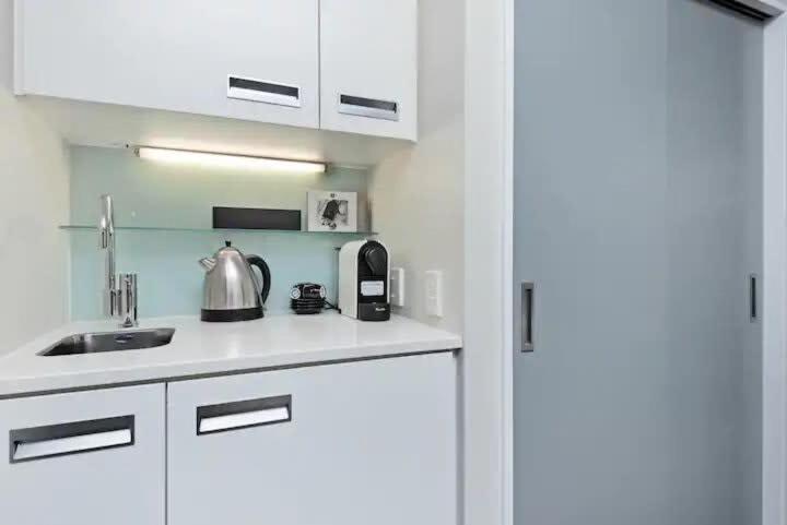Luxury Lakeview 2 Bedroom Apartment Квінстаун Екстер'єр фото